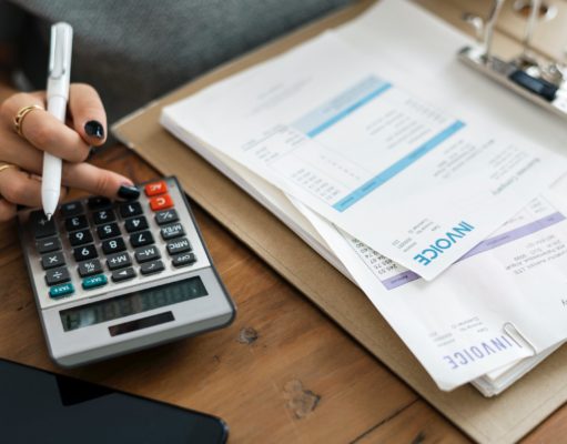 Salary Questions any Manager Should Be Ready to Answer women doing a calculation