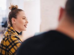 A Full Guide For Answering “Tell Me A Little Bit About Yourself” Interview Question Women_In_Interview